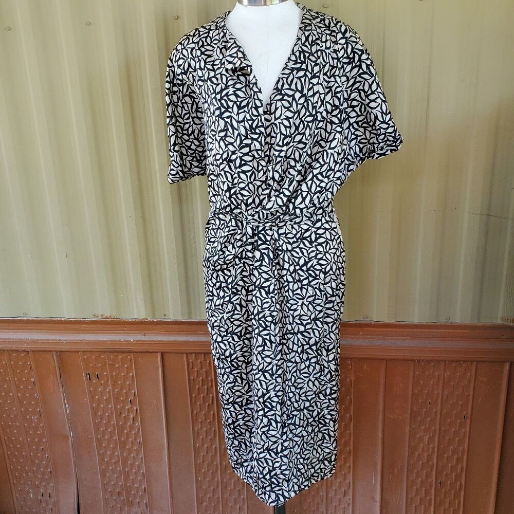Adrianna Papell Dress Size 10 100% Silk